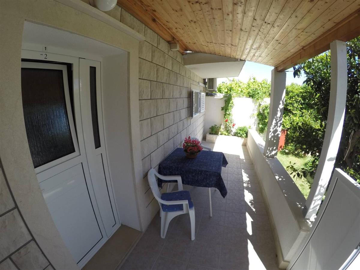 Apartmani Tanja Bol Exterior foto