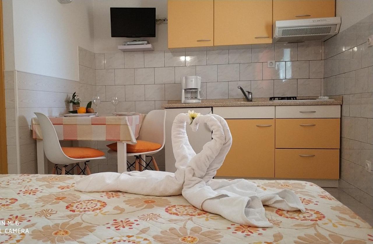 Apartmani Tanja Bol Exterior foto