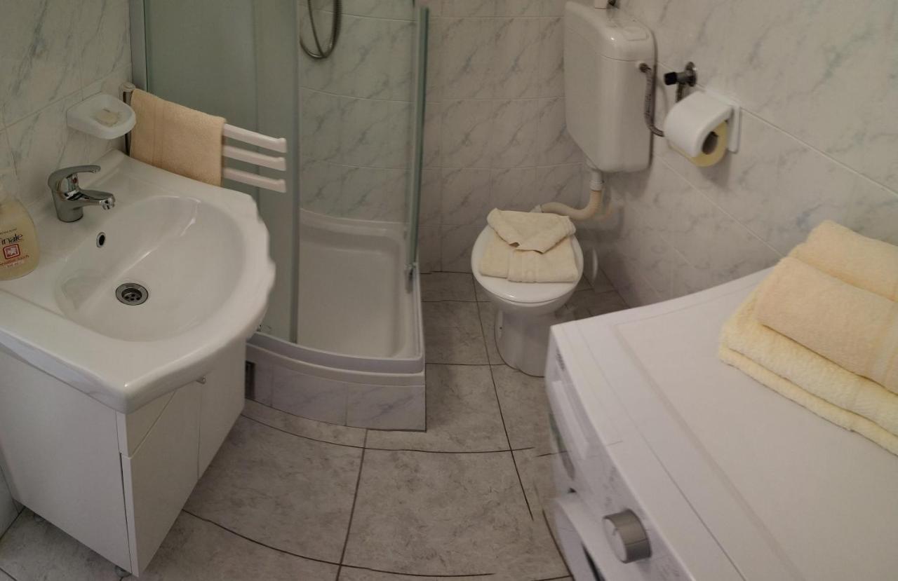 Apartmani Tanja Bol Exterior foto